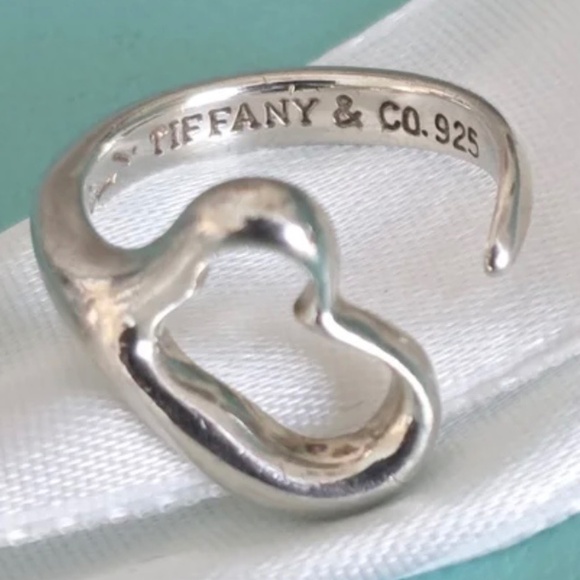 Rare and Retired Elsa Peretti Tiffany & Co. Open Heart Ring Sterling Silver Sz 6 - Picture 3 of 7